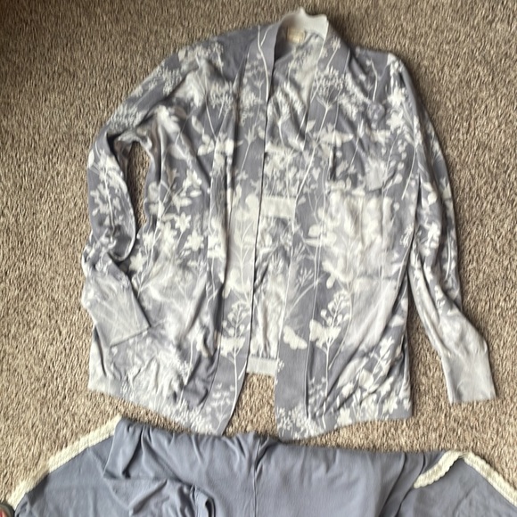 3 Piece Banana Republic PJ Set Size L - Picture 3 of 4